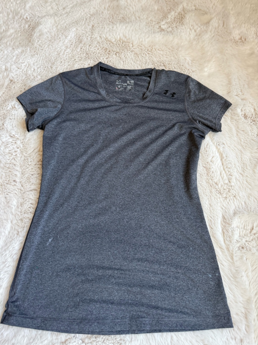 Under Armour Women's Dark Gray V-Neck Short Sleeve Performance Tee